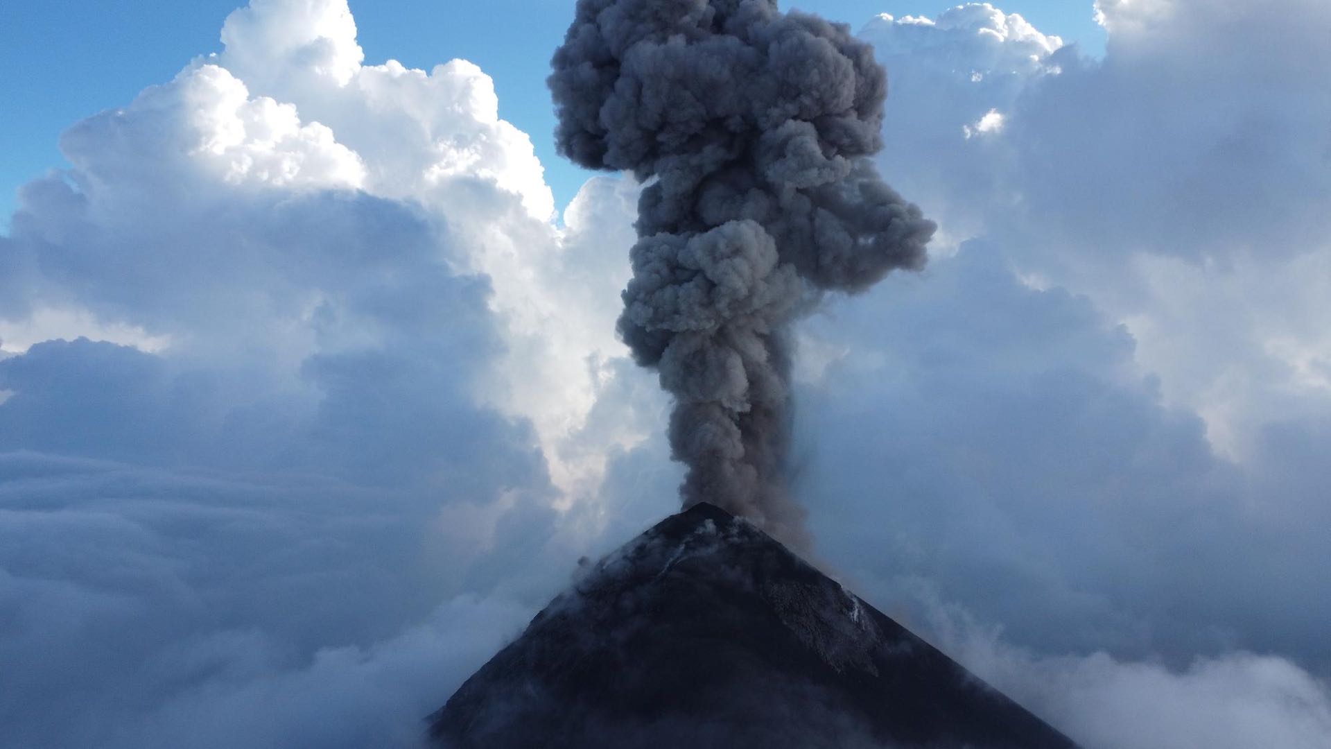 Dense smog from Taal volcano prompts health alerts in Manila