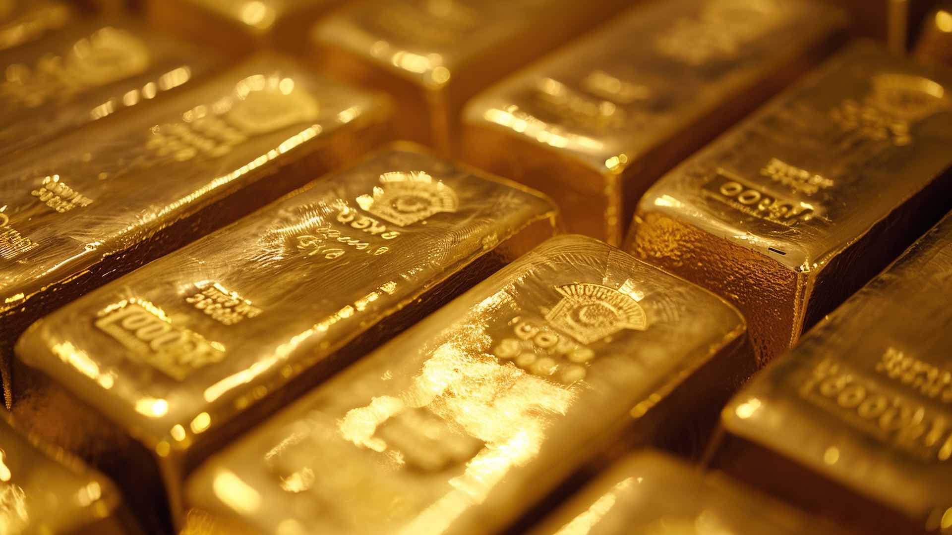 Gold reaches record high amid weak dollar and rate cut hopes